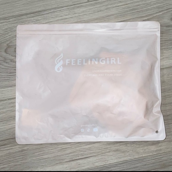 Minimizer Bra - Picture 5 of 5